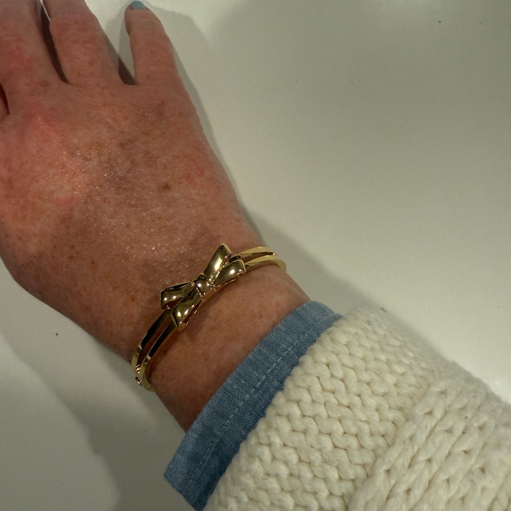 👑🎀Kate Spade🎀👑 NWOT Beautiful Gold Bangle.